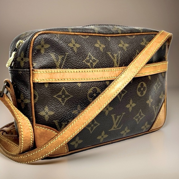 Louis Vuitton Handbags - SOLD! Louis Vuitton Trocadero 23 Shoulder/Crossbody Bag